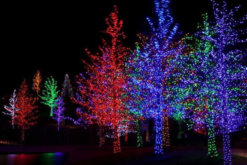 Cost of Christmas Lights Hanging — Cost of Christmas Lights Hanging
